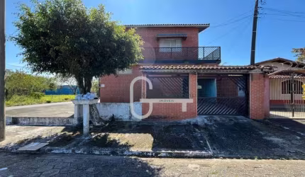 Casa com 3 dormitórios à venda, 274 m² por R$ 720.000,00 - Balneário Florida - Peruíbe/SP