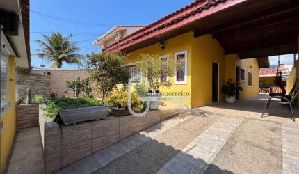 Casa com 3 dormitórios à venda, 149 m² por R$ 680.000,00 - Jardim Barra de Jangada - Peruíbe/SP