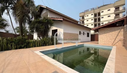 Casa com 4 dormitórios à venda, 188 m² por R$ 620.000,00 - Estância Balneária Maria Helena Novaes - Peruíbe/SP