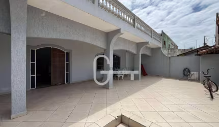 Casa com 4 dormitórios à venda, 345 m² por R$ 1.300.000,00 - Centro - Peruíbe/SP