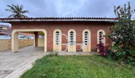 Casa com 3 dormitórios à venda, 125 m² por R$ 450.000,00 - Estância São José - Peruíbe/SP