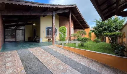 Casa com 3 dormitórios à venda, 197 m² por R$ 490.000,00 - Estância Balneária Convento Velho - Peruíbe/SP