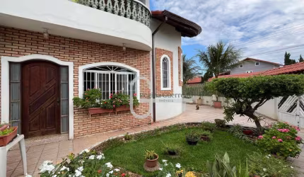 Casa com 4 dormitórios à venda, 226 m² por R$ 750.000,00 - Estância São José - Peruíbe/SP
