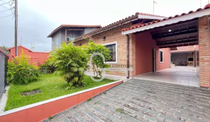Casa com 3 dormitórios à venda, 124 m² por R$ 600.000,00 - Balneário Três Marias - Peruíbe/SP
