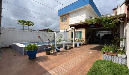 Casa com 3 dormitórios à venda, 160 m² por R$ 750.000,00 - Jd Marcia II - Peruíbe/SP