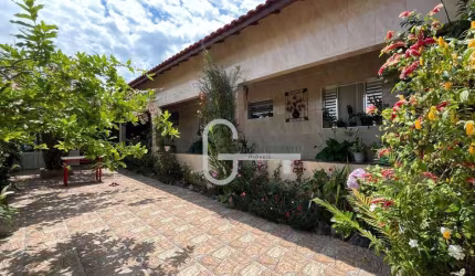 Casa com 3 dormitórios à venda, 180 m² por R$ 430.000,00 - Estância dos Eucalipitos - Peruíbe/SP