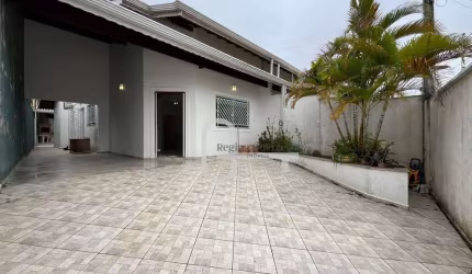 Casa com 3 dormitórios à venda, 136 m² por R$ 550.000,00 - Balneário Stella Maris - Peruíbe/SP