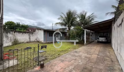 Casa com 2 dormitórios à venda, 102 m² por R$ 280.000,00 - Jardim Veneza - Peruíbe/SP