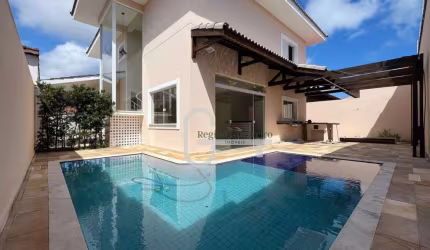 Casa com 4 dormitórios à venda, 187 m² por R$ 900.000,00 - Parque Turístico - Peruíbe/SP