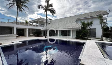Casa com 4 dormitórios à venda, 550 m² por R$ 3.675.000,00 - Bougainvillee I - Peruíbe/SP