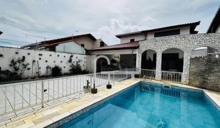 Casa com 3 dormitórios à venda, 190 m² por R$ 699.000,00 - Balneário Stella Maris - Peruíbe/SP
