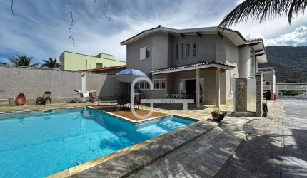 Casa com 4 dormitórios à venda, 400 m² por R$ 2.400.000,00 - Centro - Peruíbe/SP