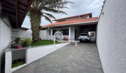 Casa com 4 dormitórios à venda, 180 m² por R$ 650.000,00 - Estância dos Eucalipitos - Peruíbe/SP