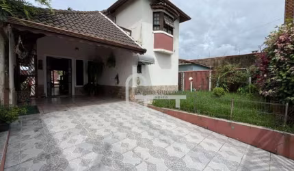 Casa com 3 dormitórios à venda, 183 m² por R$ 650.000,00 - Estância Balneária Maria Helena Novaes - Peruíbe/SP