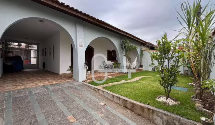 Casa com 3 dormitórios à venda, 165 m² por R$ 595.000,00 - Balneário Josedy - Peruíbe/SP