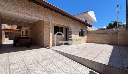 Casa com 3 dormitórios à venda, 151 m² por R$ 700.000,00 - Parque Balneário Oásis - Peruíbe/SP