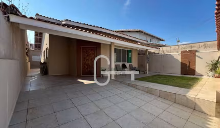 Casa com 3 dormitórios à venda, 144 m² por R$ 640.000,00 - Balneário Josedy - Peruíbe/SP