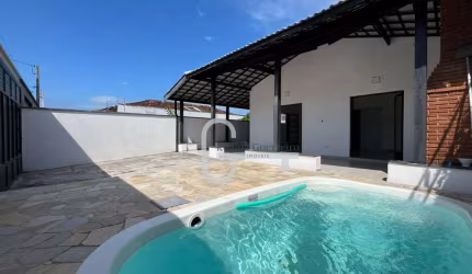 Casa com 4 dormitórios à venda, 235 m² por R$ 750.000,00 - Balneario Samburá - Peruíbe/SP