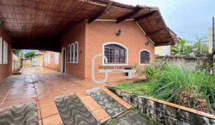 Casa com 4 dormitórios à venda, 225 m² por R$ 680.000,00 - Balneário Stella Maris - Peruíbe/SP