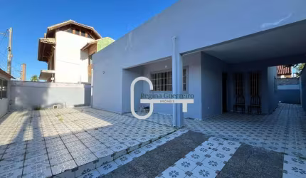 Casa com 3 dormitórios à venda, 133 m² por R$ 490.000,00 - Parque Turístico - Peruíbe/SP