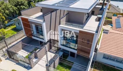 Triplex com terraço em ótima localização no Bacacheri/Jardim Social