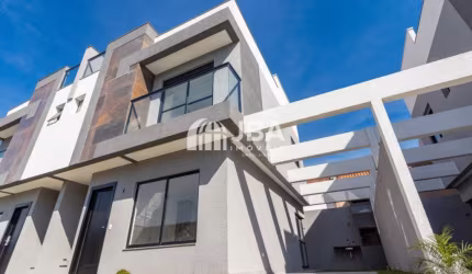 Sobrado triplex com terraço, em condomínio próximo ao Detran do Hauer