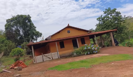 LINDO SÍTIO MUITA ÁGUA BELO VALE R$430.000,00