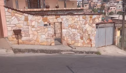 VENDE OU TROCA  5 QUARTOS  FONTE GRANDE