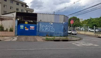 OTIMO GALPAO NO BAIRRO CORAÇÃO EUCARISTICO, COM 265m2