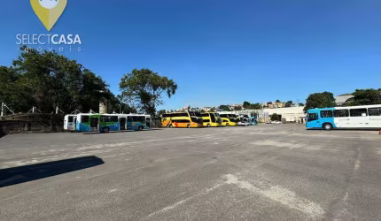 Área de 10.000 m² em local nobre de Itacibá