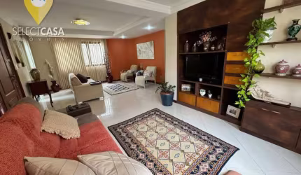 Casa Duplex Espaçosa na Morada de Camburi: Seu Refúgio Privilegiado na Grande Vitória