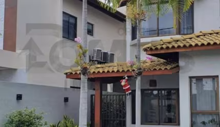 Casa de Condomínio Para Vender com 4 quartos 1 suíte no bairro Aruana em Aracaju