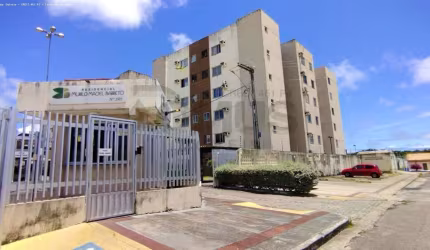 Apartamento Para Vender com 2 quartos no bairro Dezoito do Forte em Aracaju