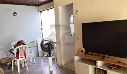 Casa Para Vender com 2 quartos 1 suíte no bairro São José em Aracaju
