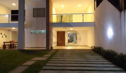 Casa Para Vender com 5 quartos 3 suítes no bairro Coroa do Meio em Aracaju