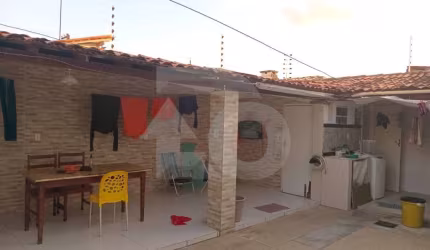 Casa Para Vender com 3 quartos 1 suíte no bairro Aruana em Aracaju