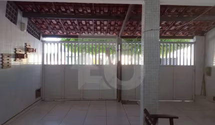 Casa Para Vender com 4 quartos no bairro Coroa do Meio em Aracaju
