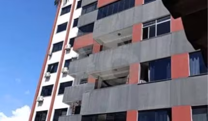 Apartamento Para Vender com 3 quartos 1 suíte no bairro Treze de Julho em Aracaju