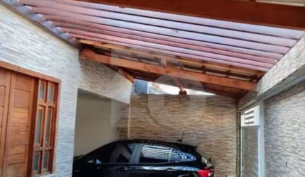 Casa Para Vender com 3 quartos 2 suítes no bairro Grageru em Aracaju