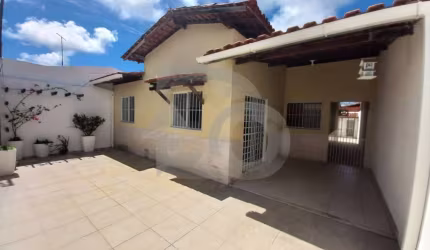 Casa Para Vender com 2 quartos 1 suíte no bairro Aruana em Aracaju