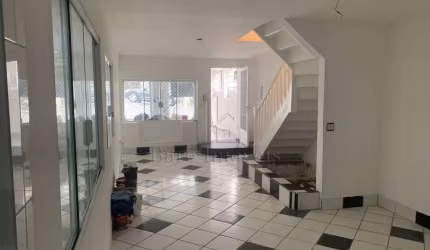 Sobrado 4 Quartos 3 Suítes na Aclimação - São Paulo
