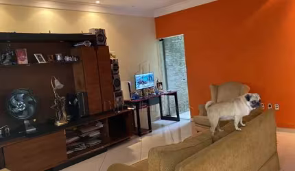 Encantador Sobrado com Excelente Distribuição