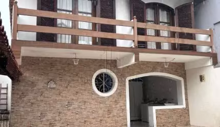 Casa Estilo Colonial com Piscina na Vila Humaitá, Santo André