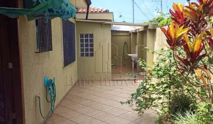 Casa Térrea de Esquina no Jardim Stella, Santo André