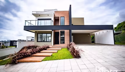 casa em condomínio fechado com piscina exclusiva