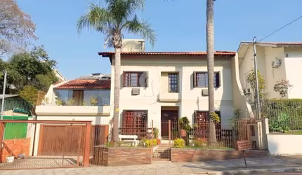 Casa com 3 quartos à venda no Jardim América, São Leopoldo  por R$ 700.000