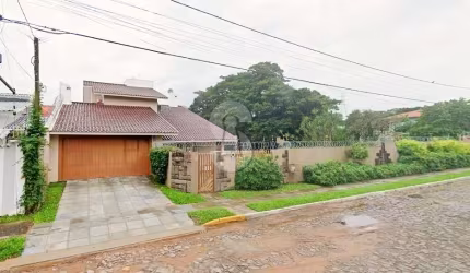 Casa com 4 quartos à venda no Pinheiro, São Leopoldo  por R$ 1.050.000