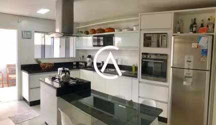 Casa ALTO PADRÃO na região nobre do bairro Ingleses - 4 quartos