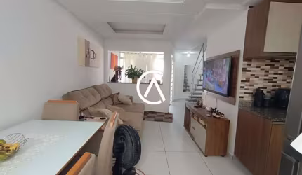 Sobrado / Duplex - 2 quartos, ótima localização nos ingleses!
