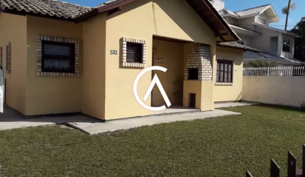2 Casas Geminadas Mobiliadas, Terreno Amplo, Ingleses Norte - Oportunidade Única